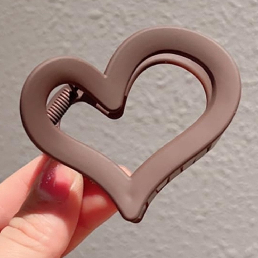 Bundle of 3 Heart-Shaped Hair Clip Black Brown Tan - Picture 4 of 7